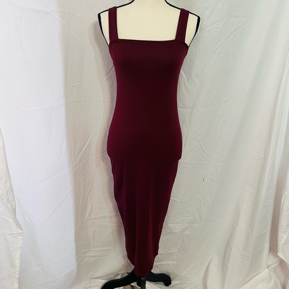 Boohoo Dresses & Skirts - boohoo red maxi dress with slit